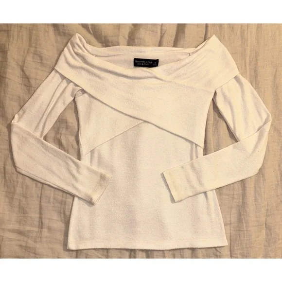 Soft A&F Cozy Collection Crossover Top - Picture 1 of 3